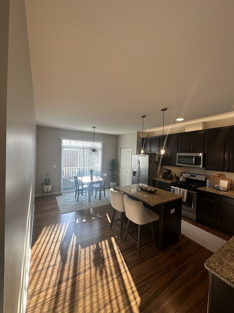 15371 Sheffield Square Parkway, Orland Park, IL 60462