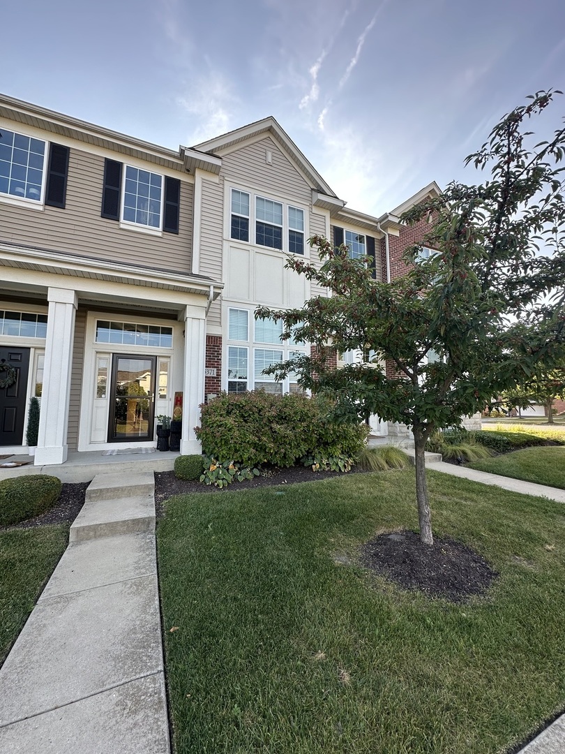 15371 Sheffield Square Parkway, Orland Park, IL 60462