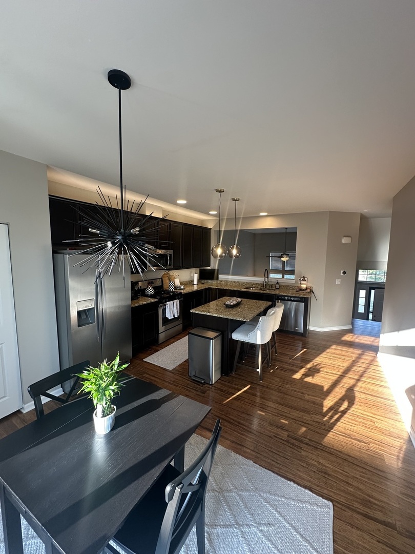 15371 Sheffield Square Parkway, Orland Park, IL 60462