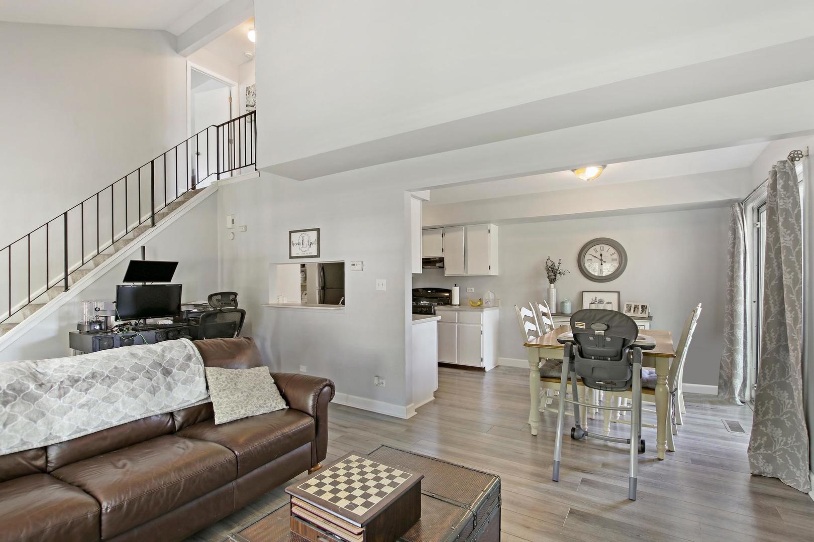 257 Butternut Lane, Streamwood, IL 60107