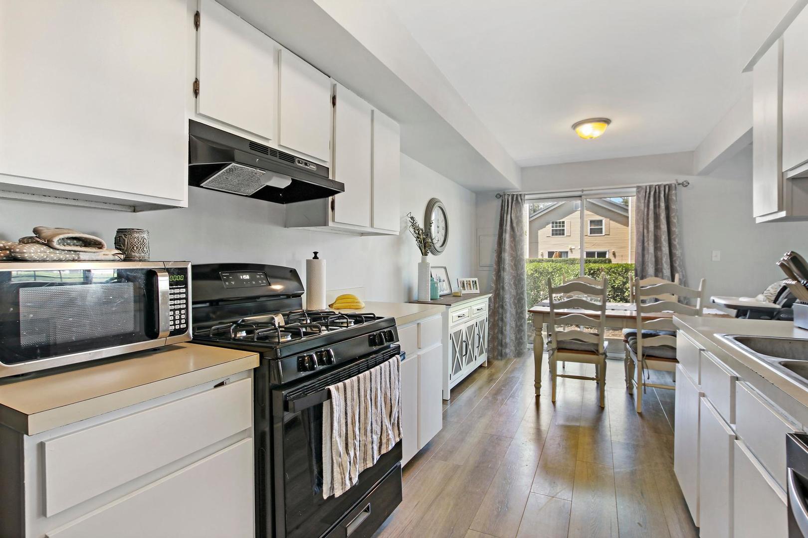 257 Butternut Lane, Streamwood, IL 60107