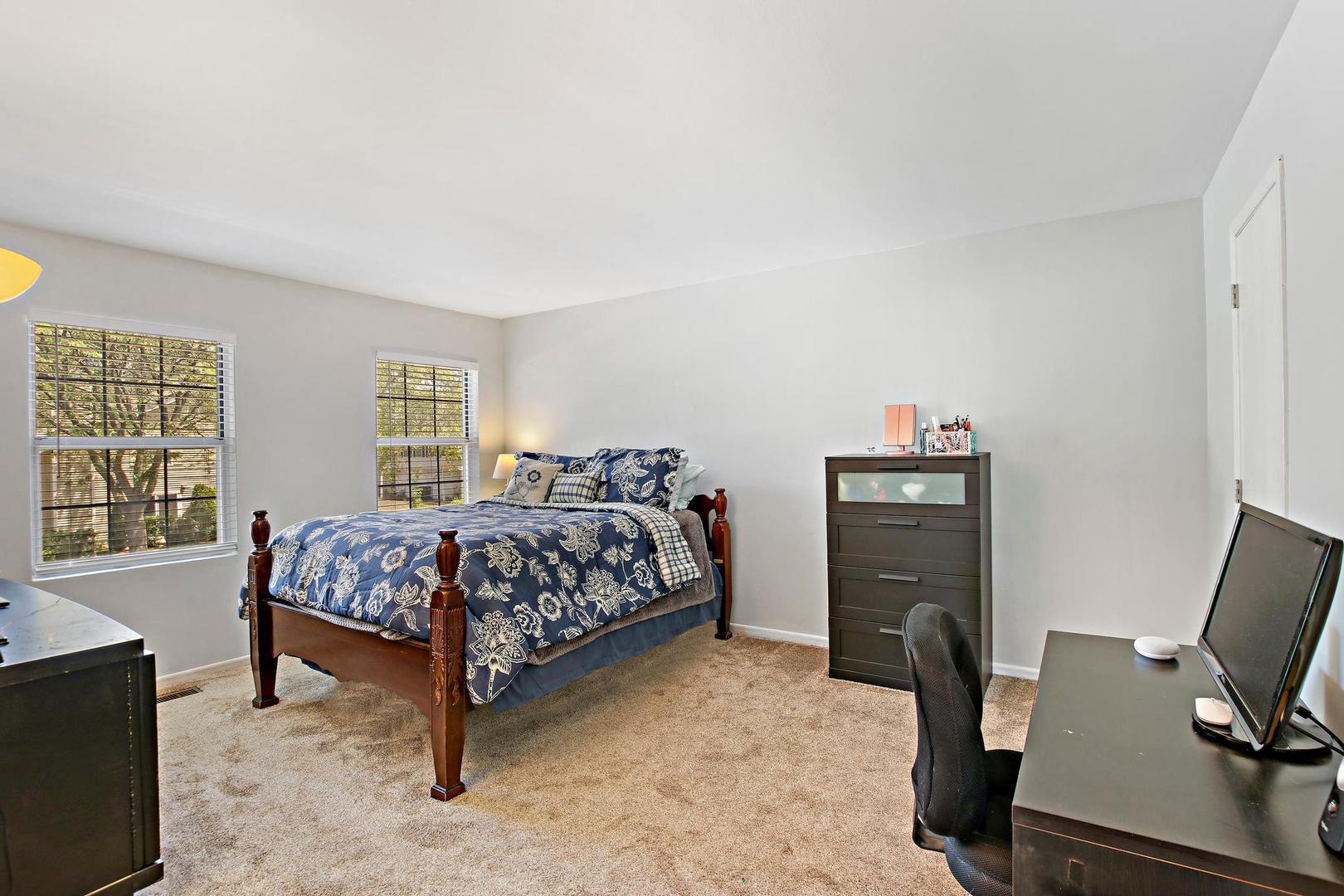 257 Butternut Lane, Streamwood, IL 60107