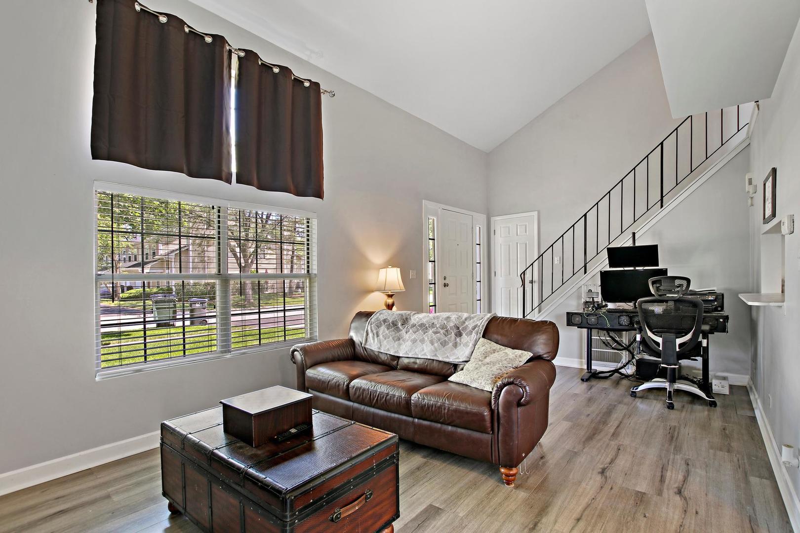 257 Butternut Lane, Streamwood, IL 60107