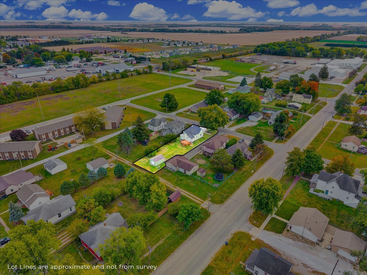 222 W Chestnut Street, Hoopeston, IL 60942