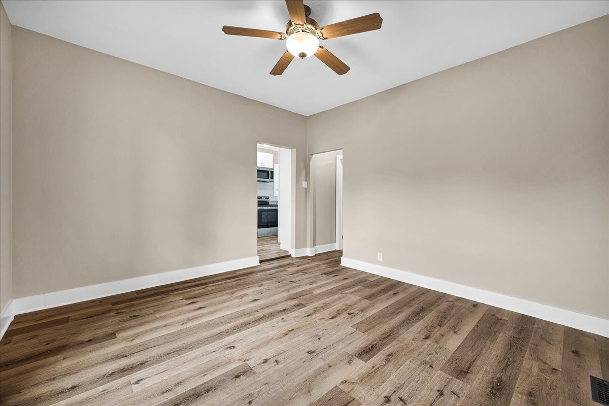 222 W Chestnut Street, Hoopeston, IL 60942