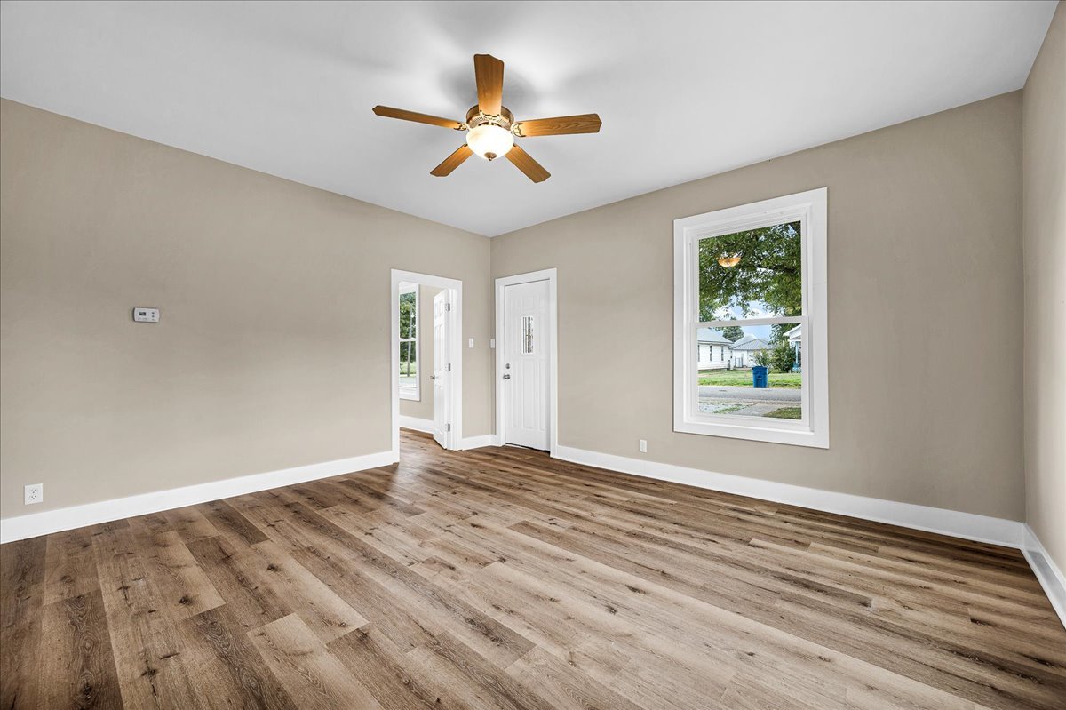 222 W Chestnut Street, Hoopeston, IL 60942