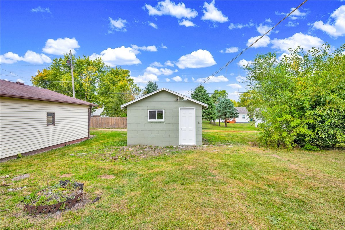 222 W Chestnut Street, Hoopeston, IL 60942