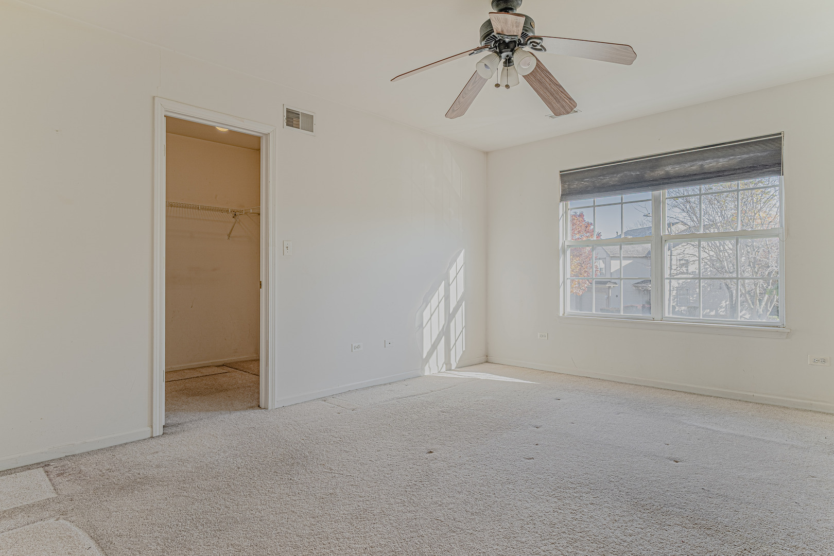 386 Gladstone Lane, Elgin, IL 60120