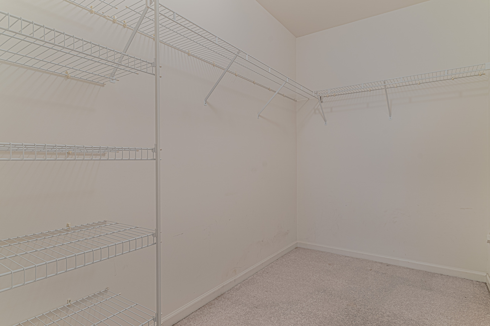 386 Gladstone Lane, Elgin, IL 60120