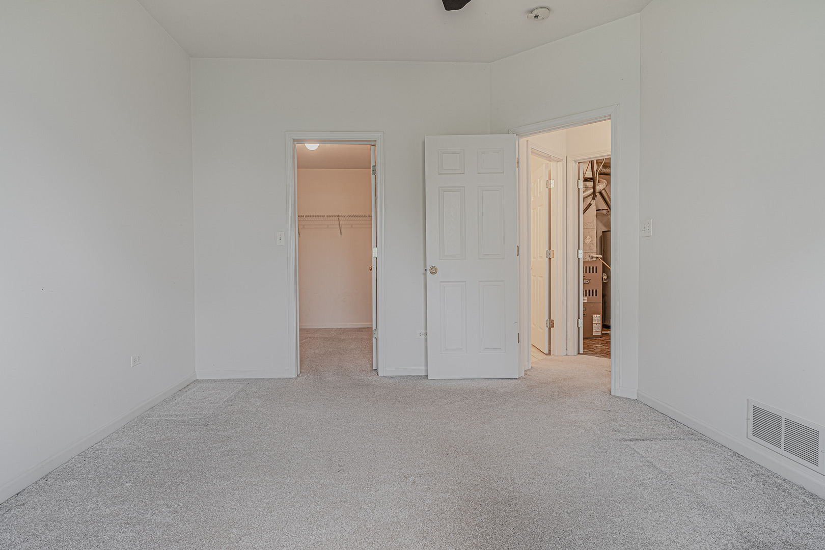 386 Gladstone Lane, Elgin, IL 60120