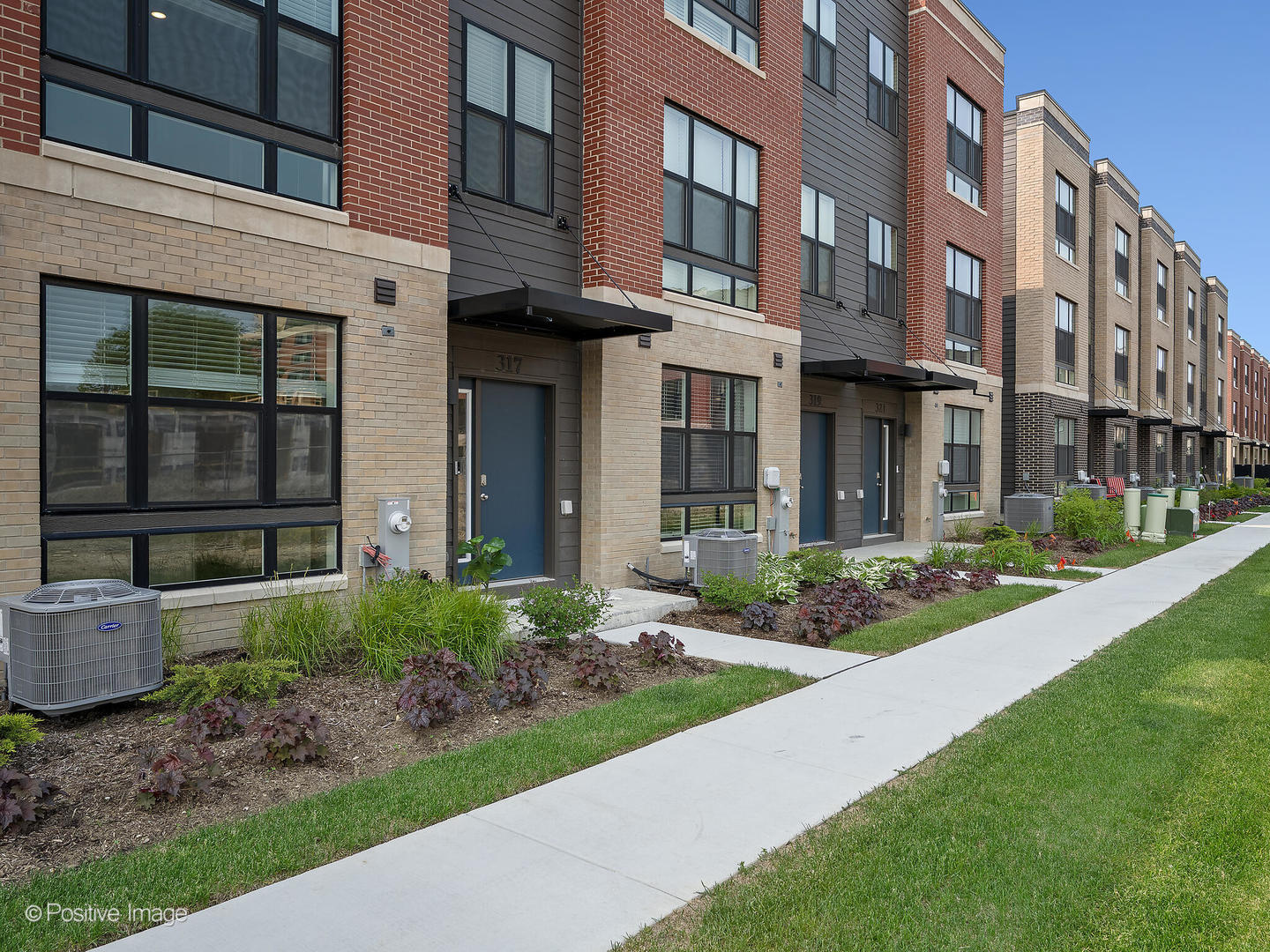 317 Summit Circle, Lombard, IL 60148