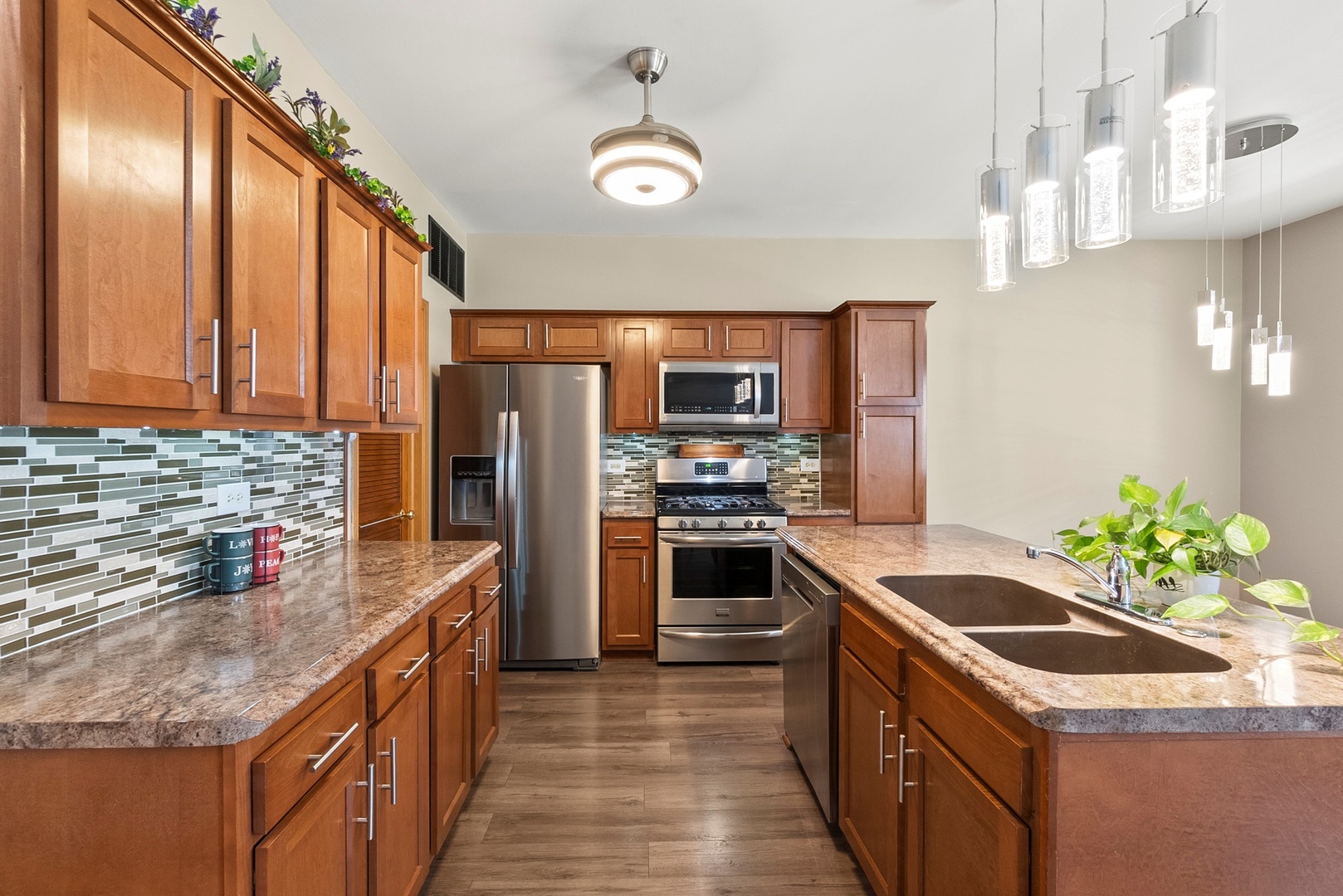 1565 Azalea Circle, Romeoville, IL 60446