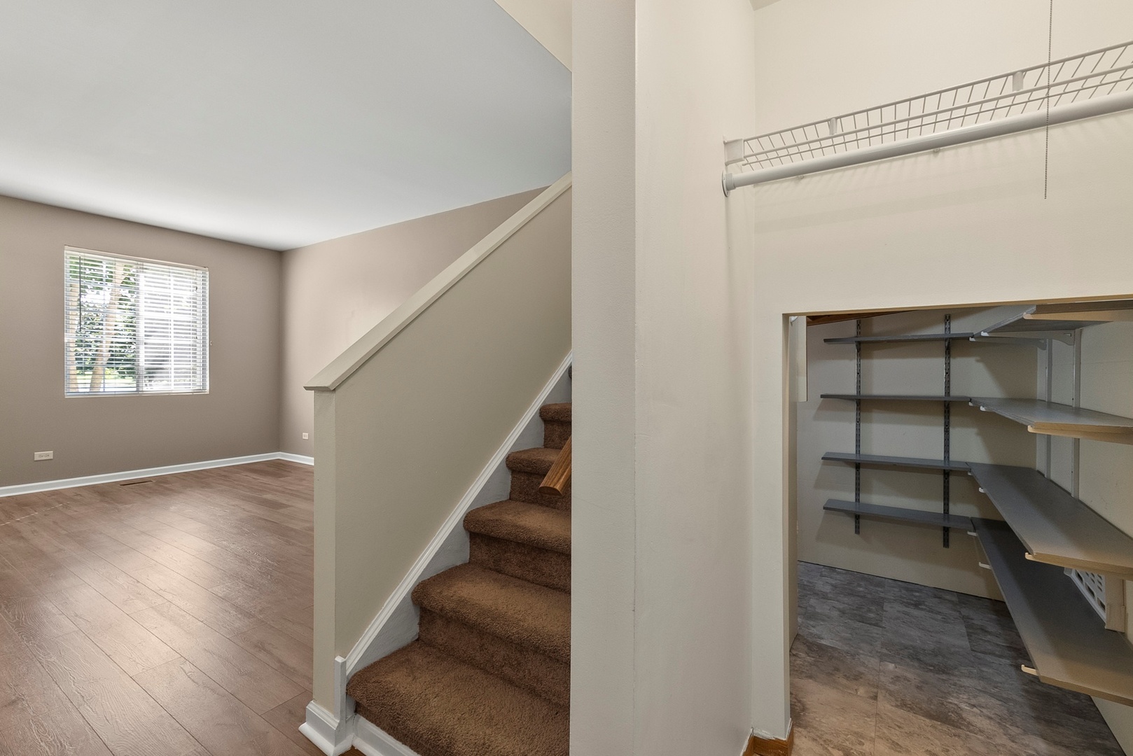 1565 Azalea Circle, Romeoville, IL 60446