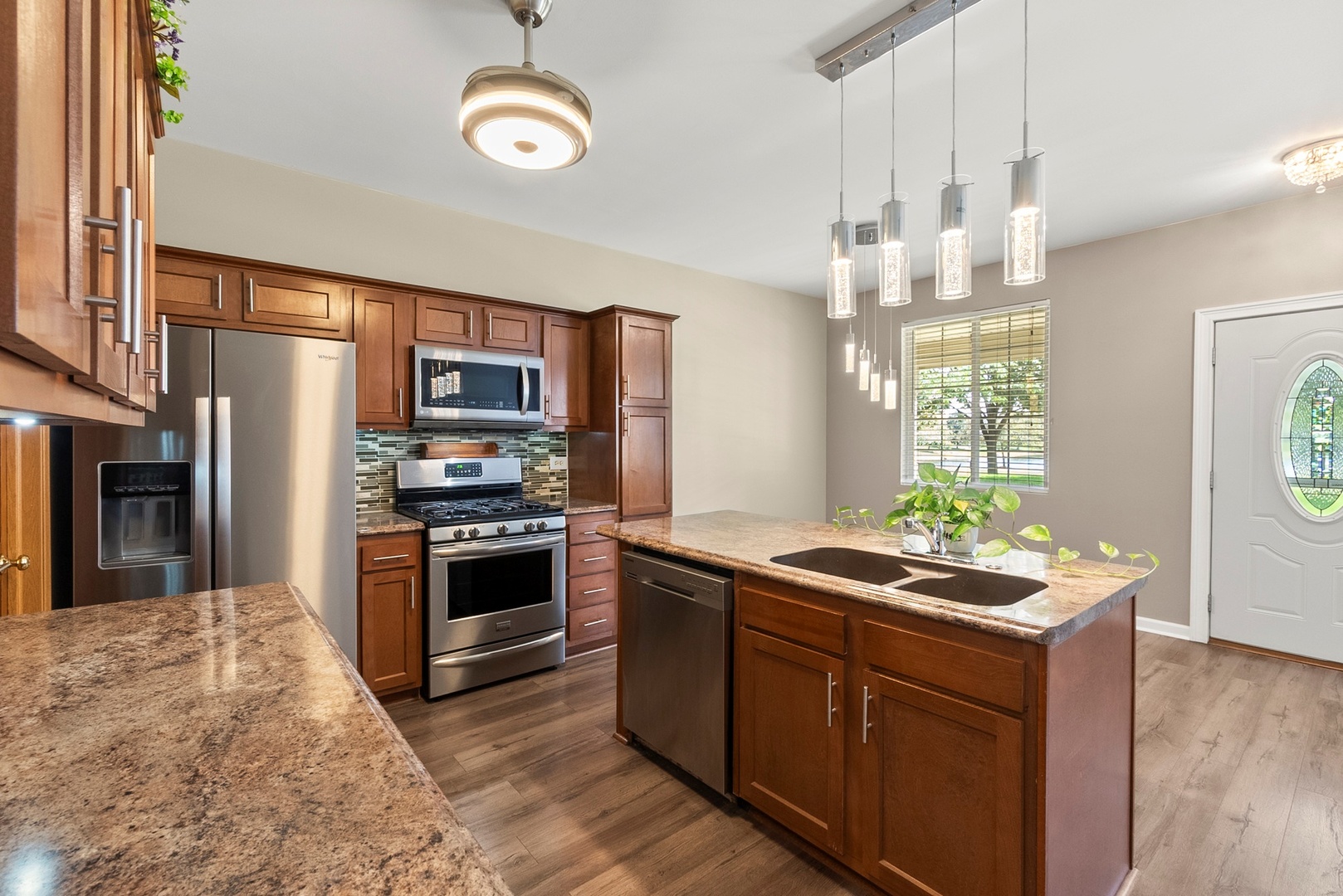 1565 Azalea Circle, Romeoville, IL 60446