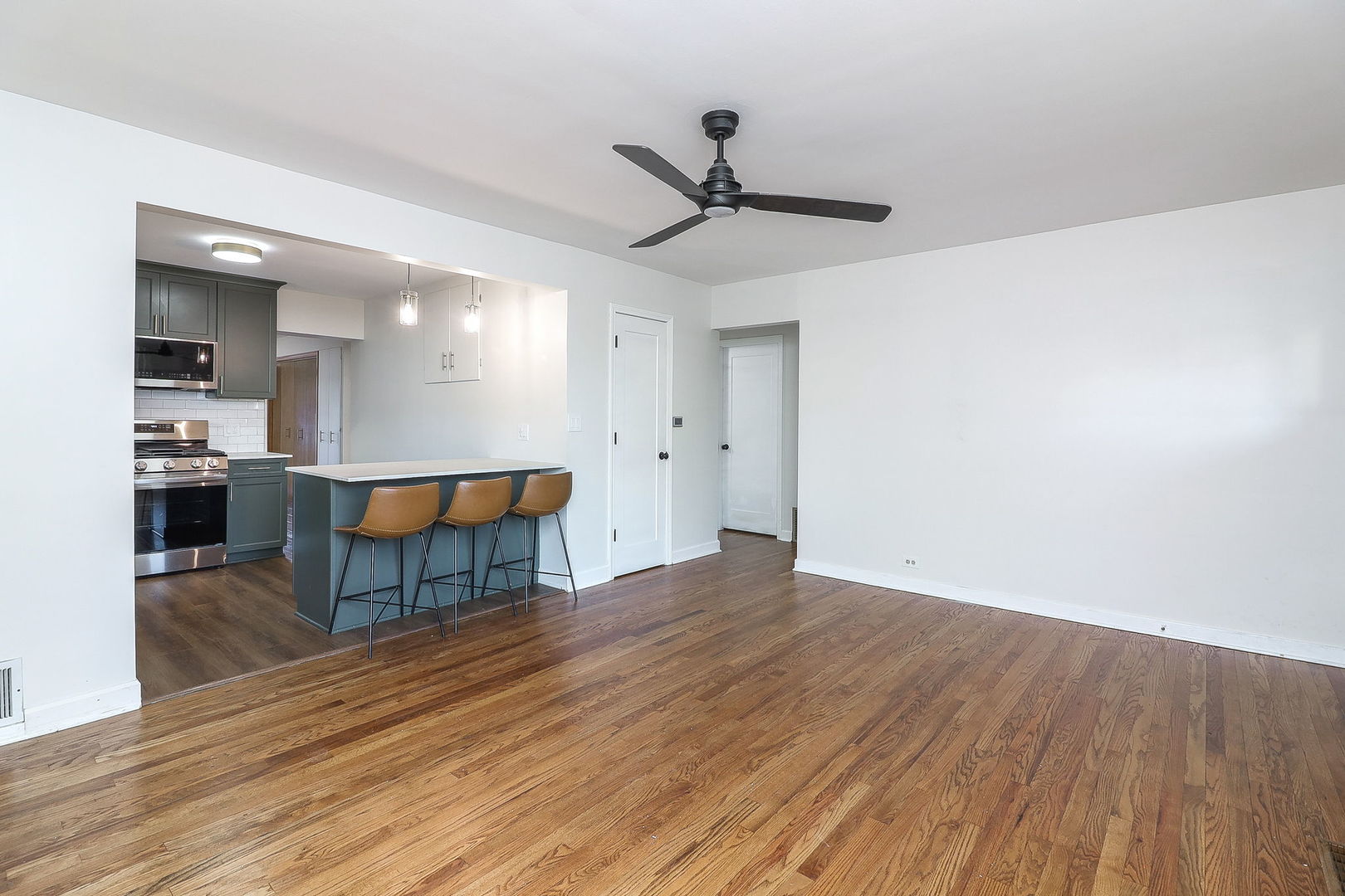 3210 Madison Avenue, Brookfield, IL 60513