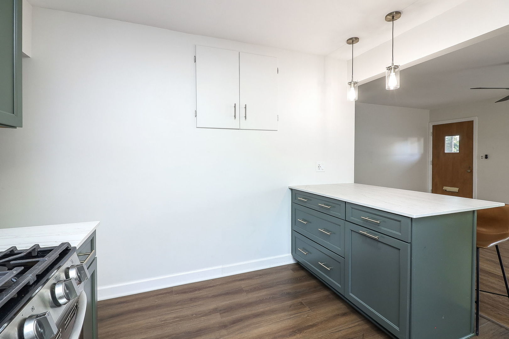 3210 Madison Avenue, Brookfield, IL 60513