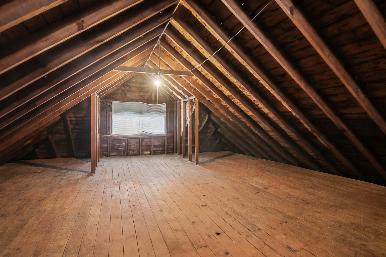 1615 S 20th Avenue, Maywood, IL 60153