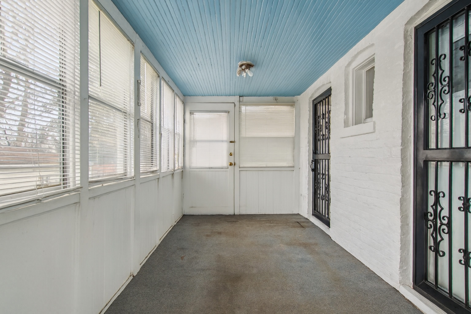 1615 S 20th Avenue, Maywood, IL 60153