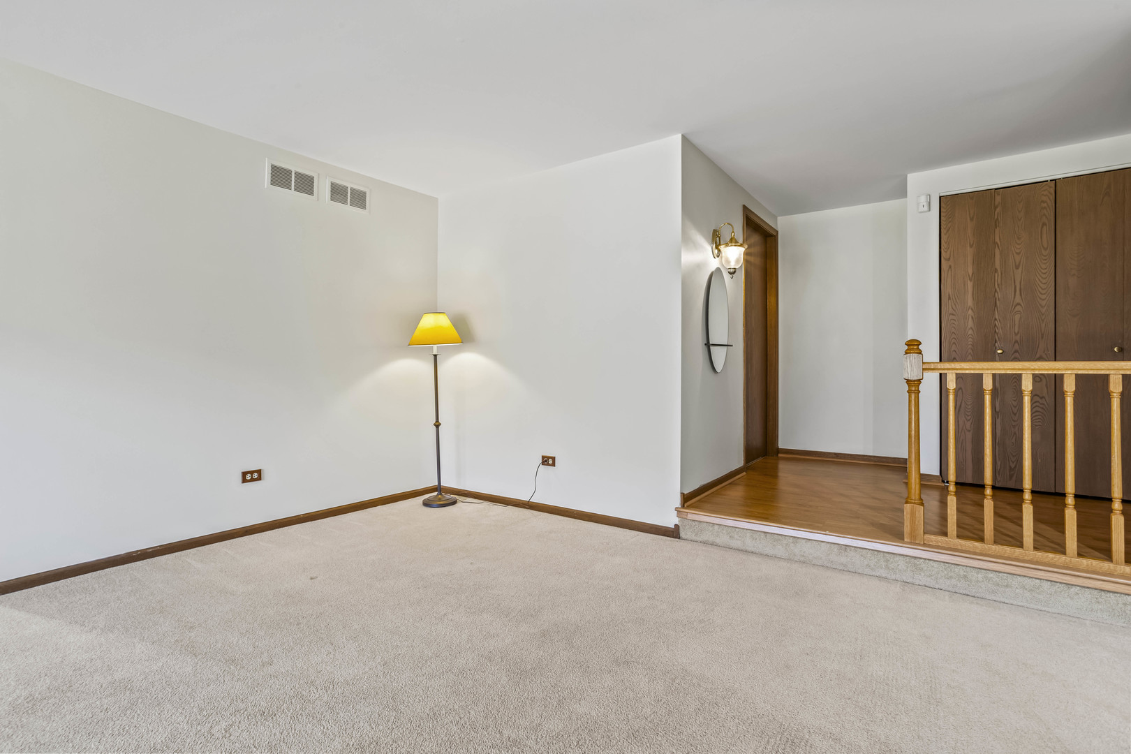 5835 Doe Circle #8, Westmont, IL 60559