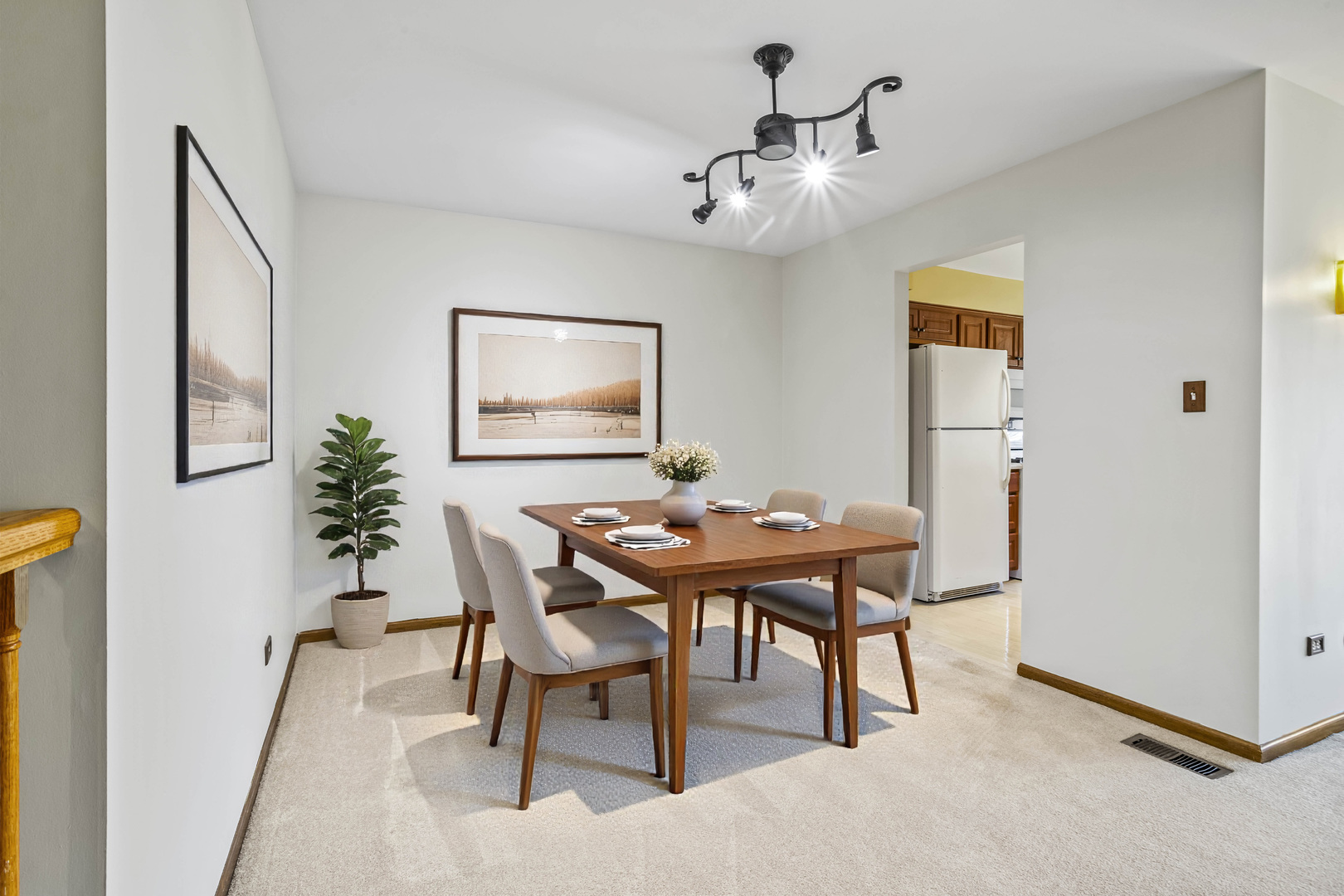 5835 Doe Circle #8, Westmont, IL 60559