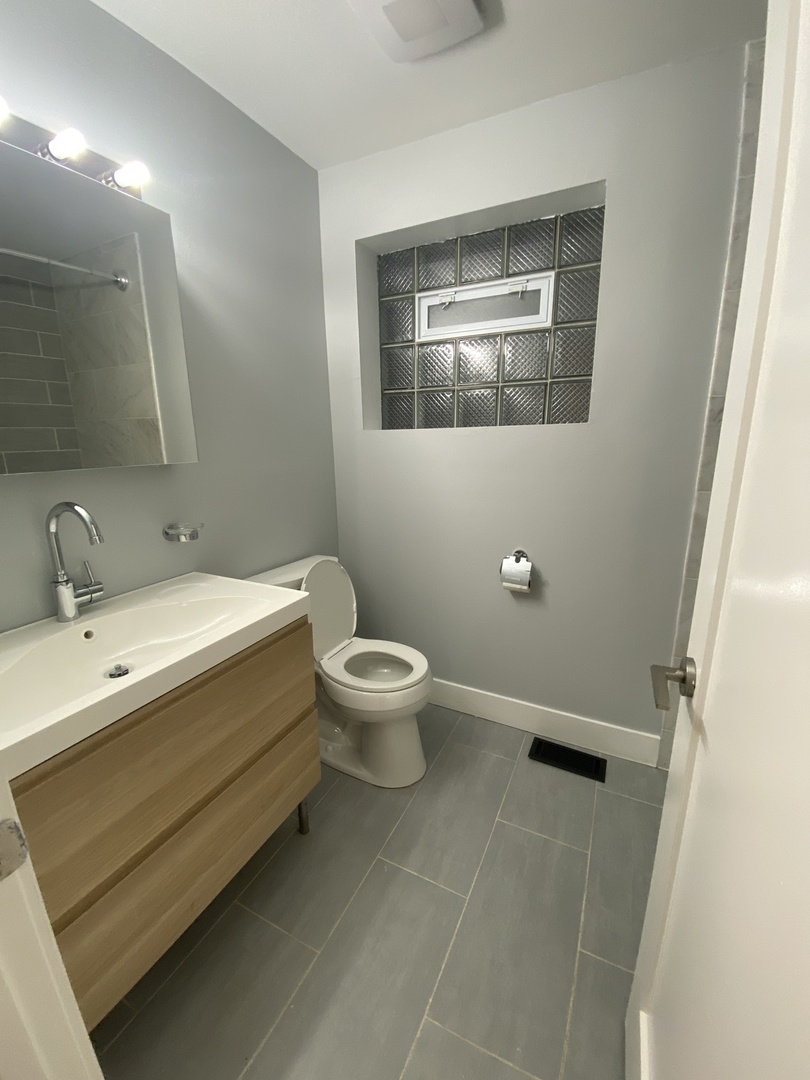 3270 N Elston Avenue #1, Chicago, IL 60618