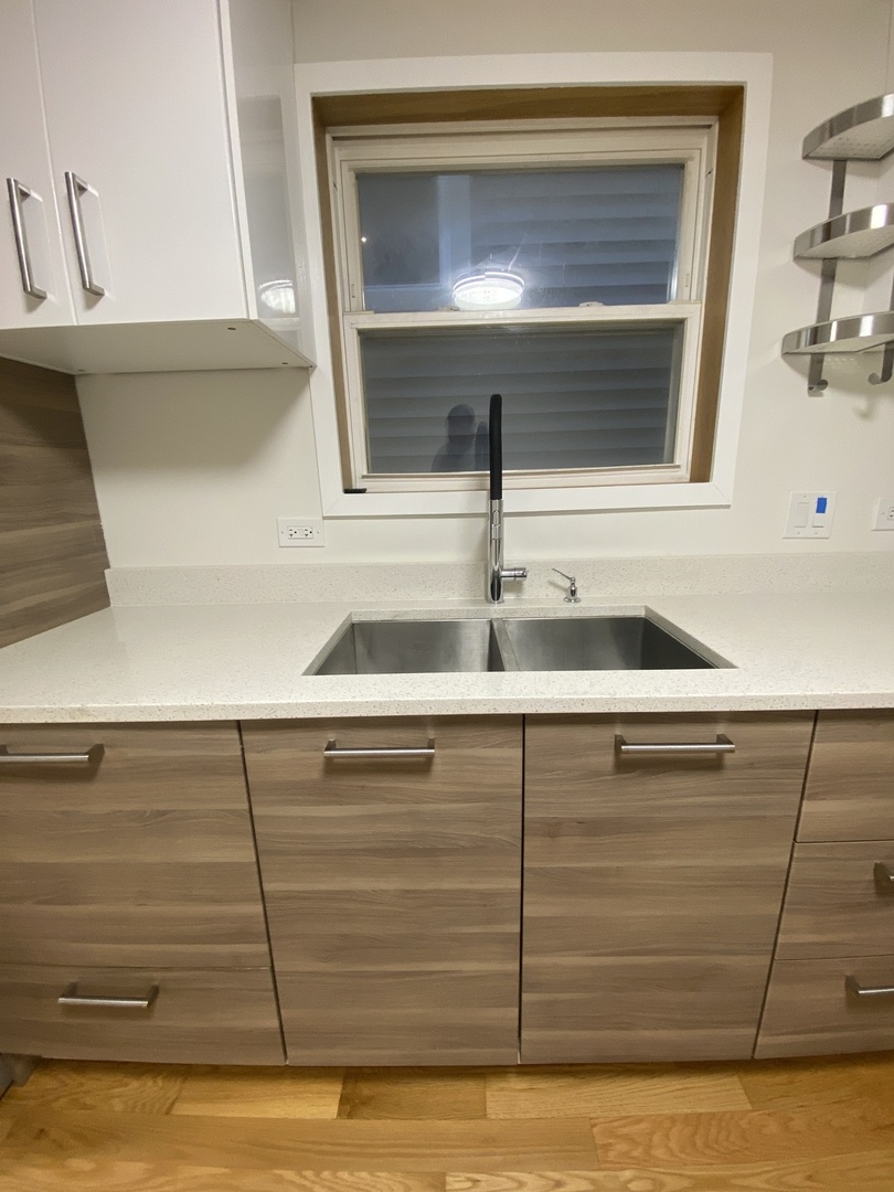 3270 N Elston Avenue #1, Chicago, IL 60618