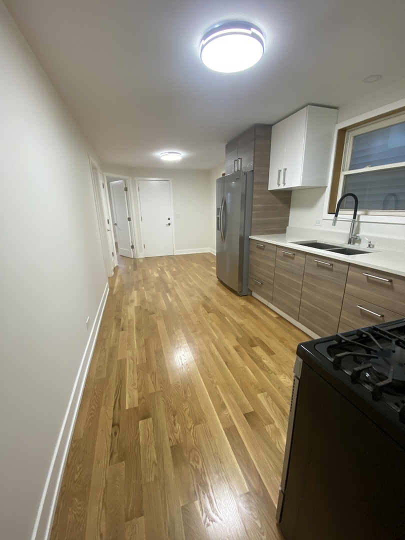 3270 N Elston Avenue #1, Chicago, IL 60618