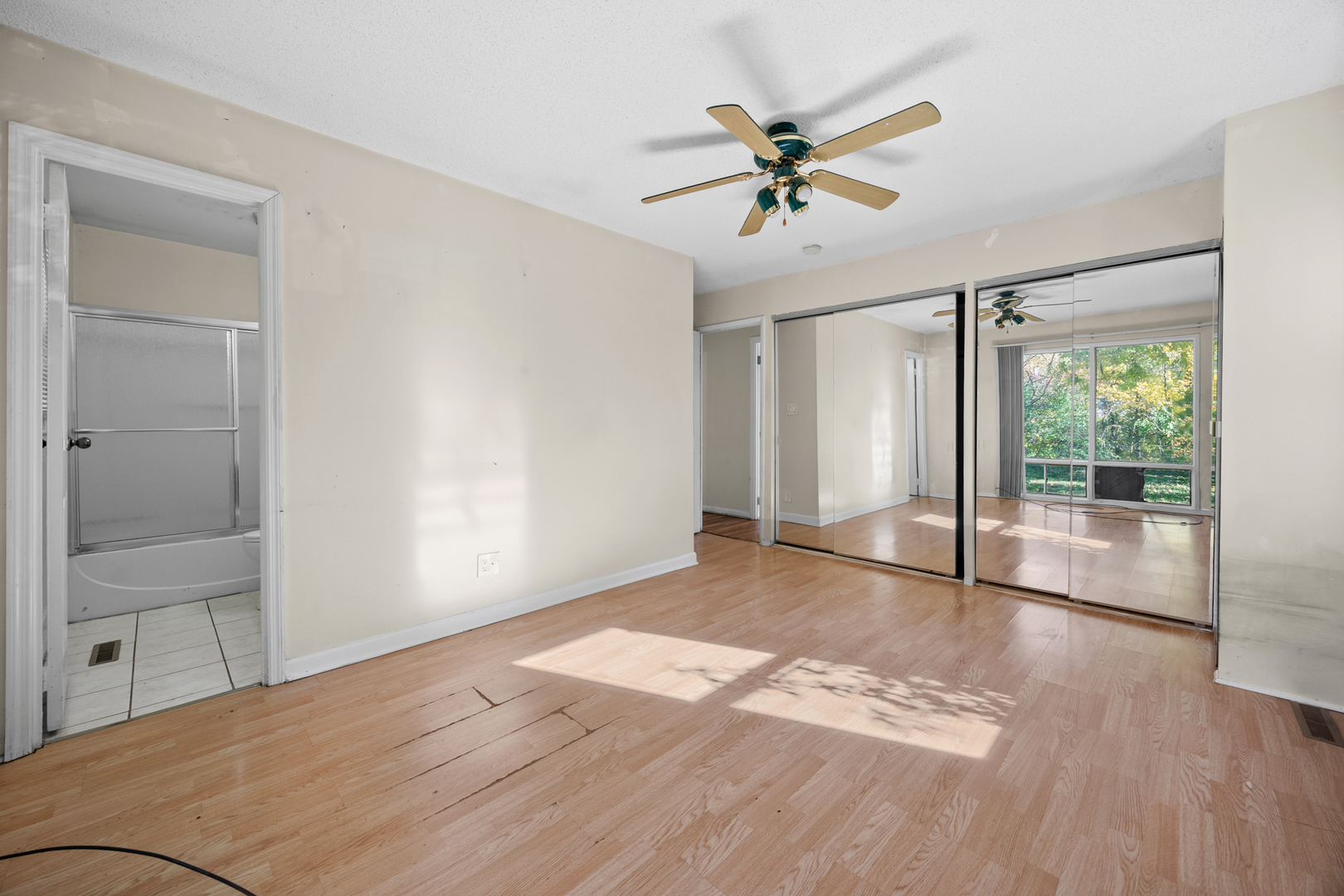 1020 S Park Boulevard, Streamwood, IL 60107