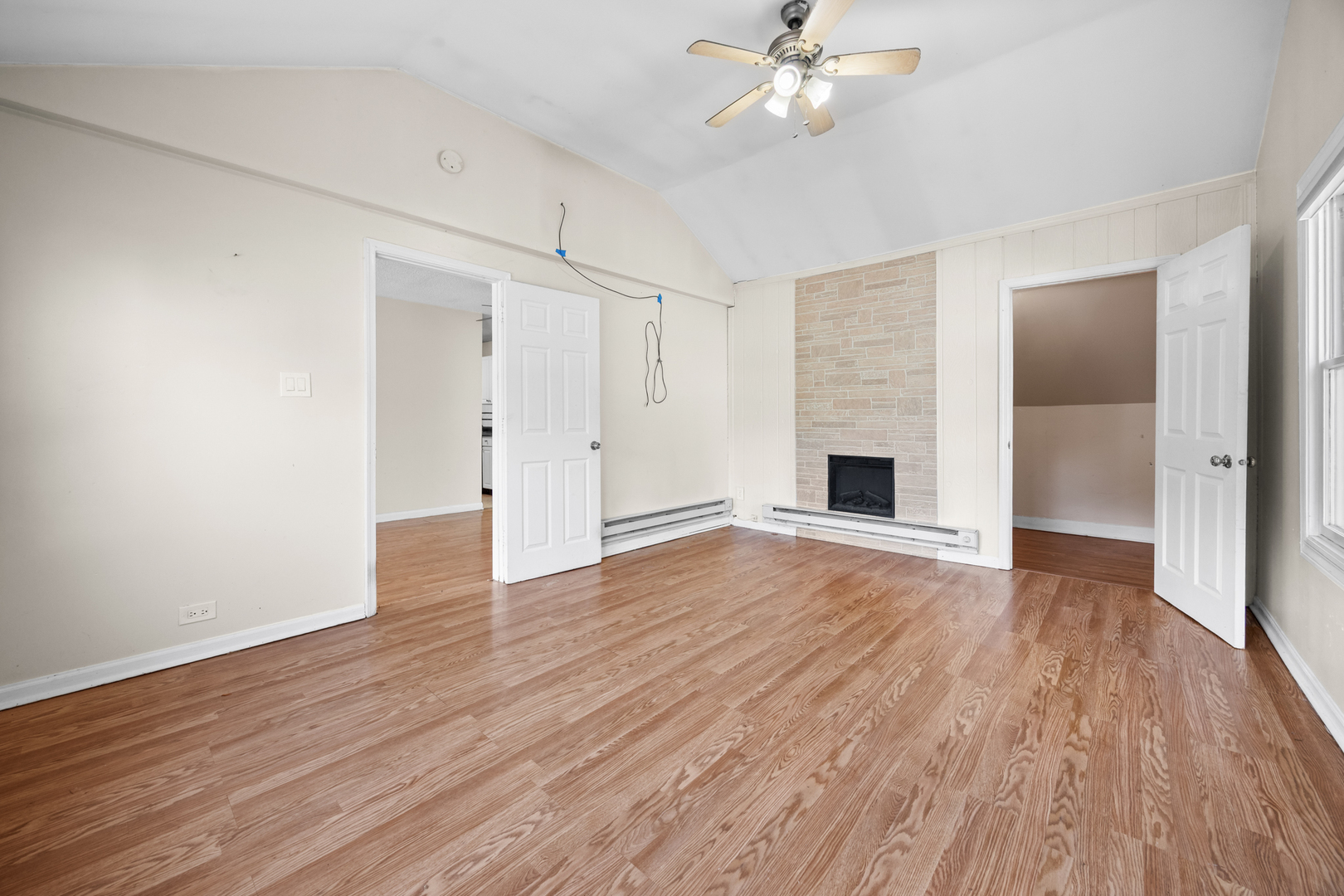 1020 S Park Boulevard, Streamwood, IL 60107