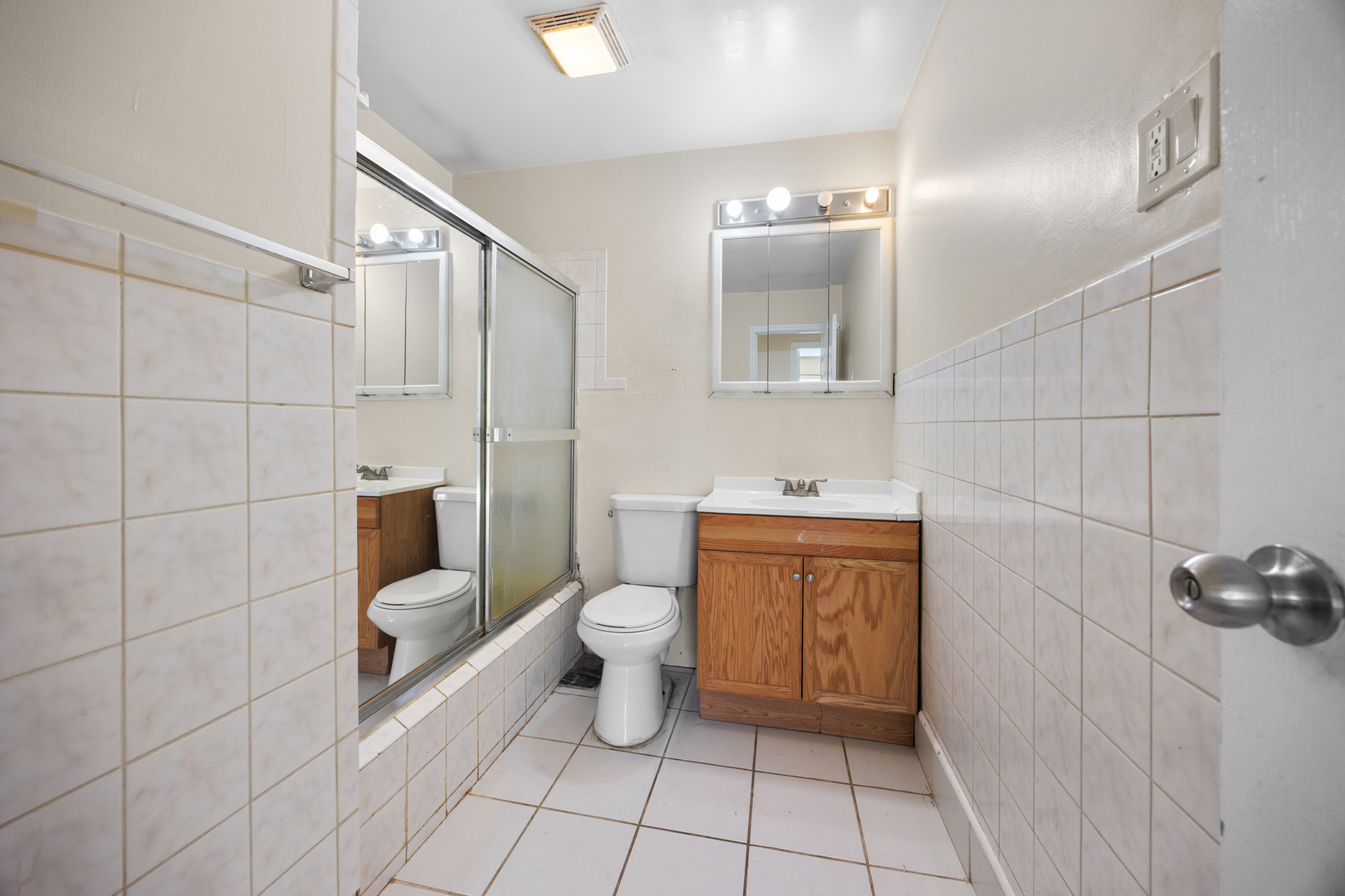 1020 S Park Boulevard, Streamwood, IL 60107