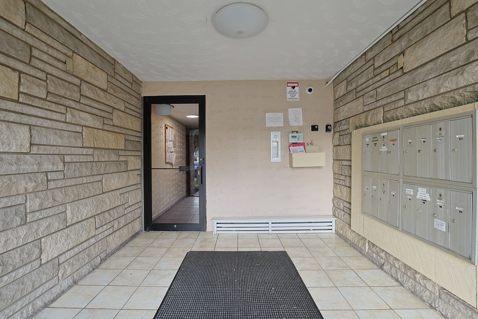 9446 Dee Road #2F, Des Plaines, IL 60016