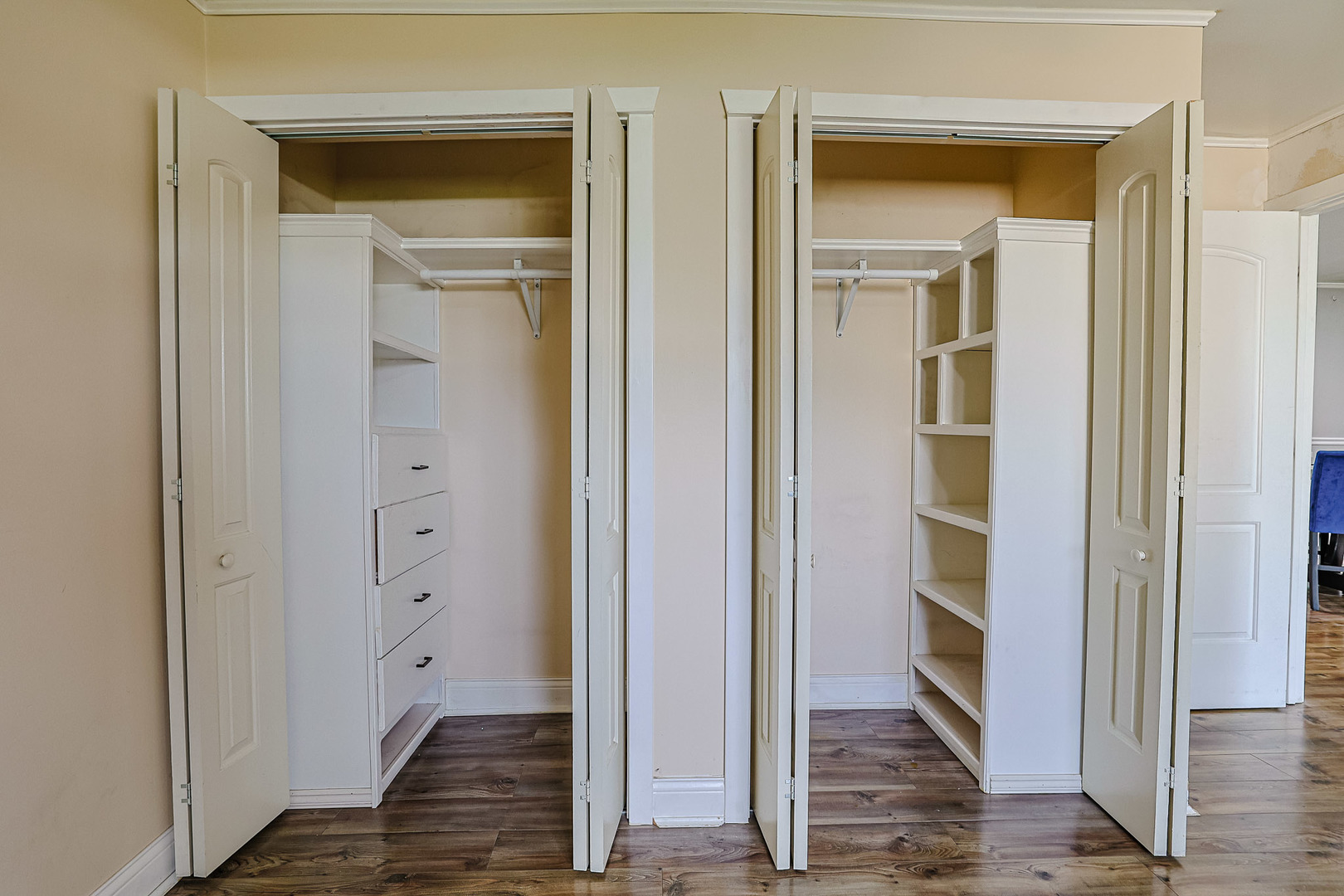 9446 Dee Road #2F, Des Plaines, IL 60016