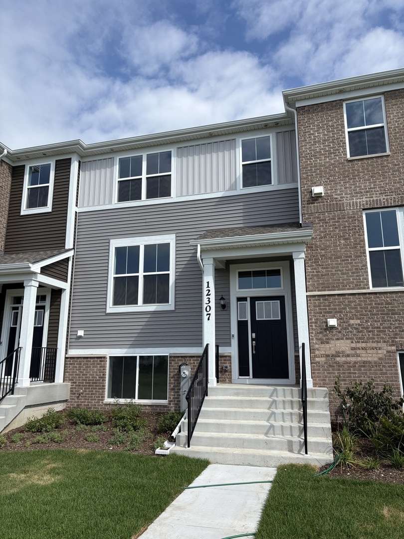 12307 Tinsley Street, Huntley, IL 60142