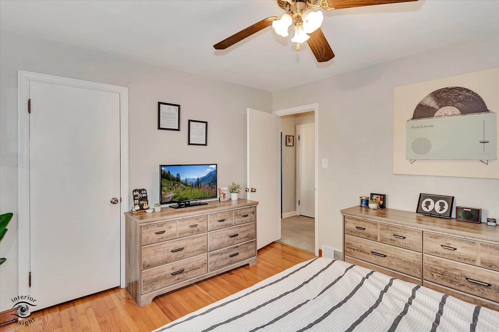 17240 68th Court, Tinley Park, IL 60477