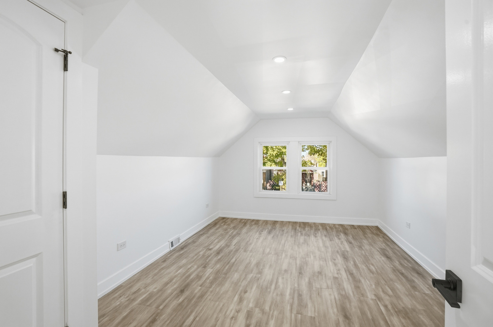 607 E 103rd Place, Chicago, IL 60628