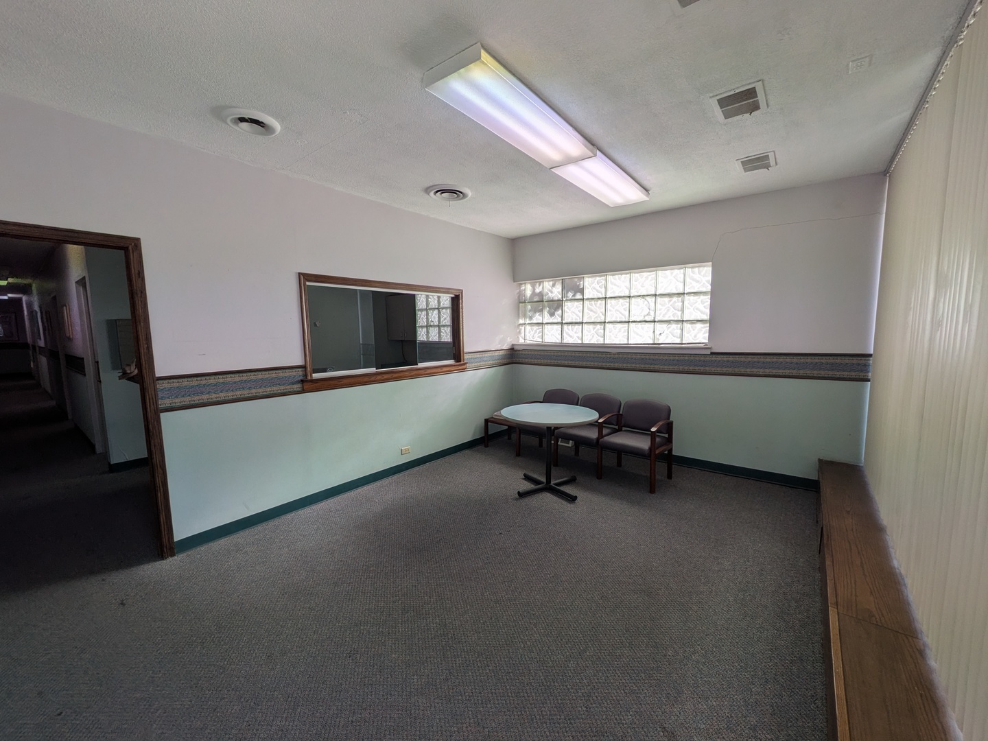 5781 N Lincoln Avenue, Chicago, IL 60659