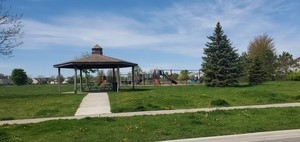 587 S Parkside Drive #587, Round Lake, IL 60073