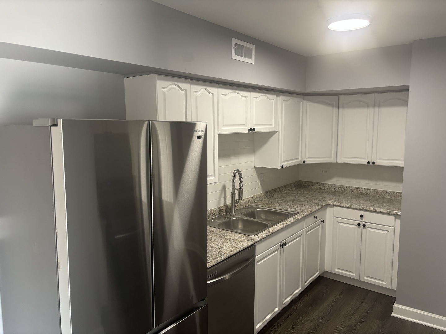 787 Wilson Avenue #10, Glen Ellyn, IL 60137