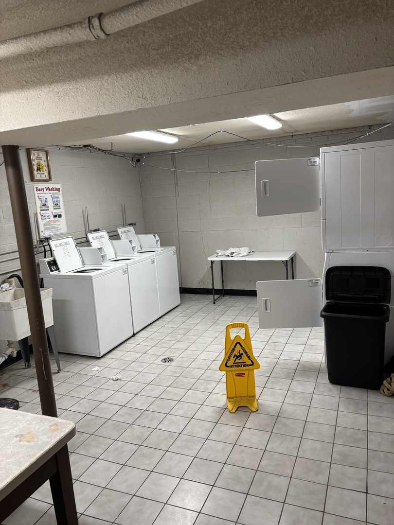 787 Wilson Avenue #10, Glen Ellyn, IL 60137