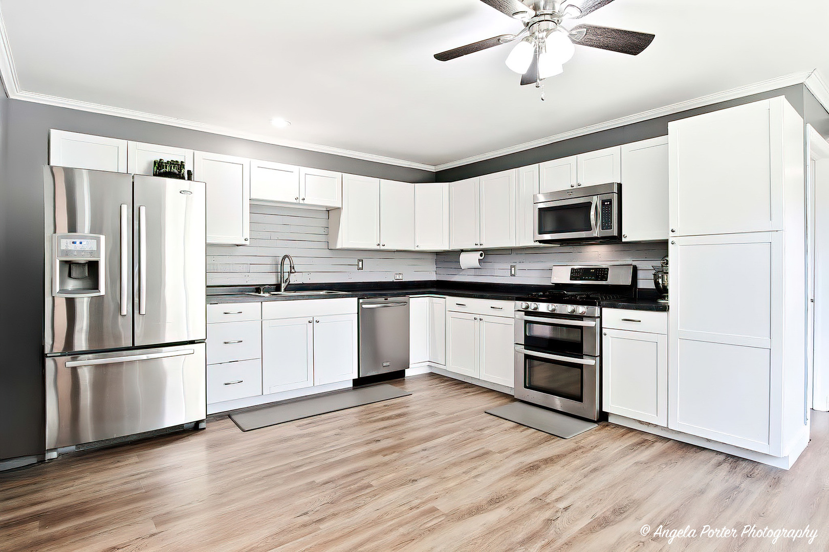 37048 N Lawrence Drive, Lake Villa, IL 60046