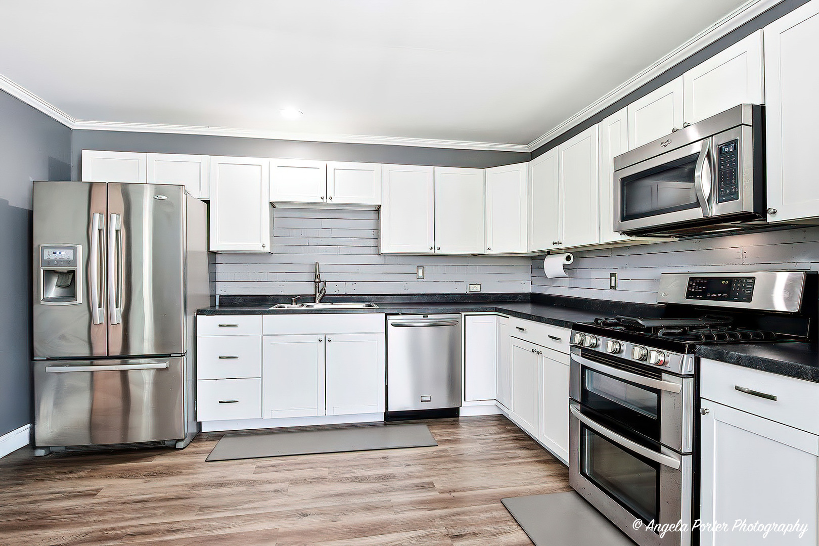 37048 N Lawrence Drive, Lake Villa, IL 60046