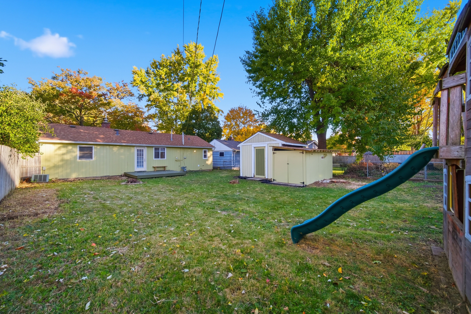 212 N KNOLLWOOD Drive, Wheaton, IL 60187