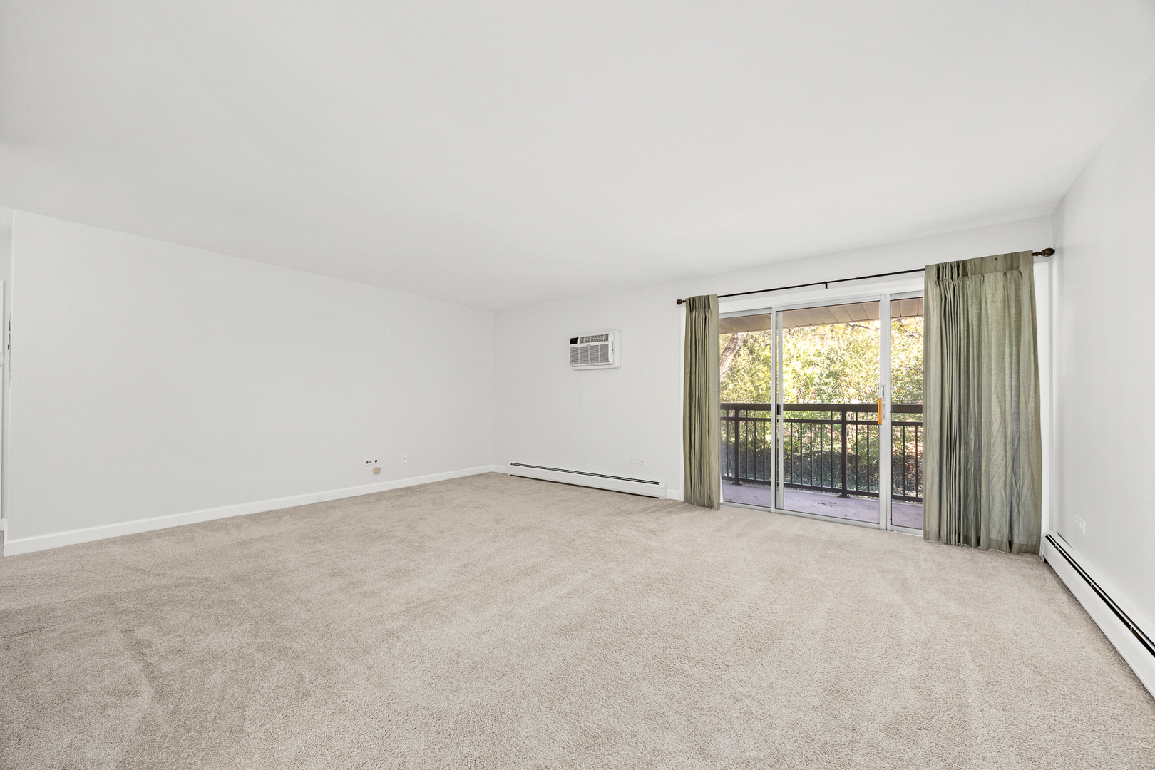 3915 Saratoga Avenue #H214, Downers Grove, IL 60515