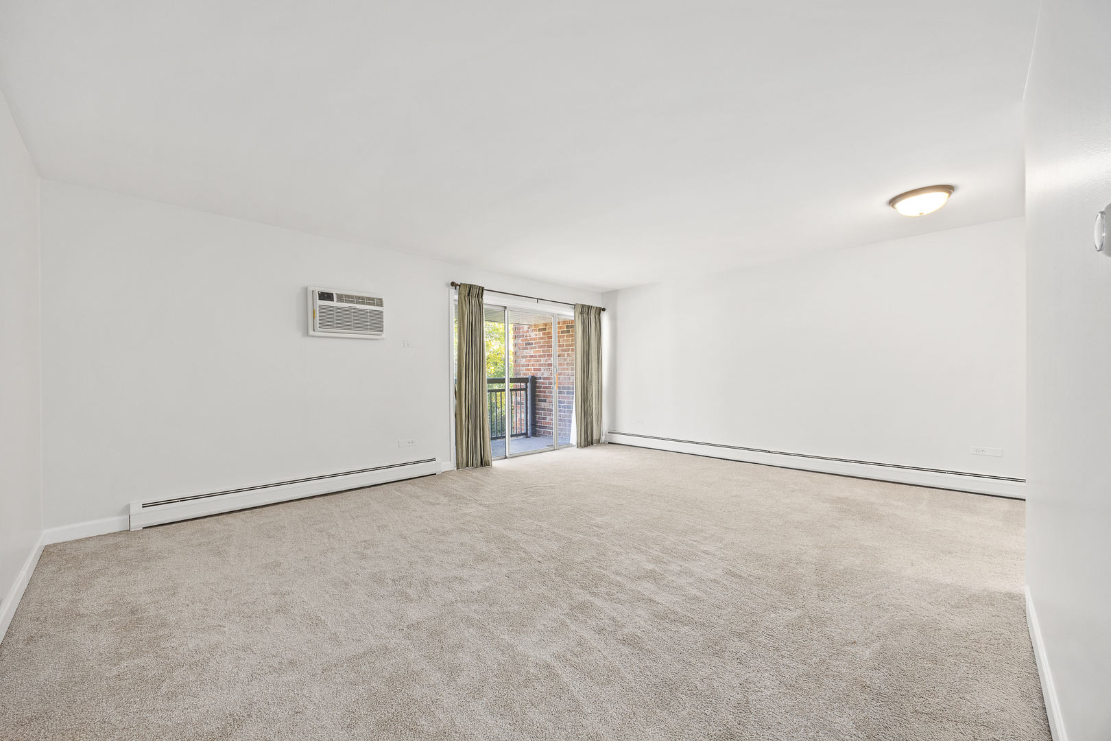 3915 Saratoga Avenue #H214, Downers Grove, IL 60515