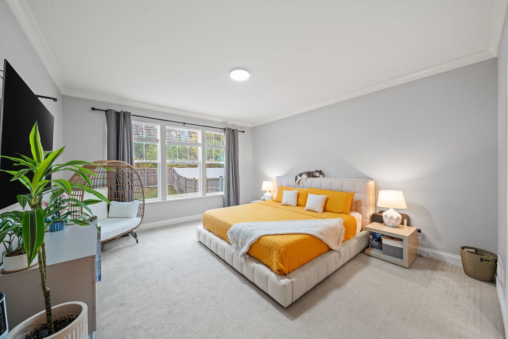 265 South Pointe Avenue, South Elgin, IL 60177