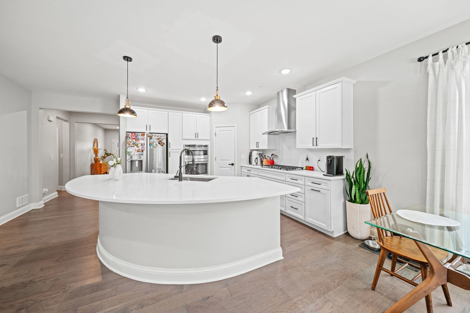 265 South Pointe Avenue, South Elgin, IL 60177