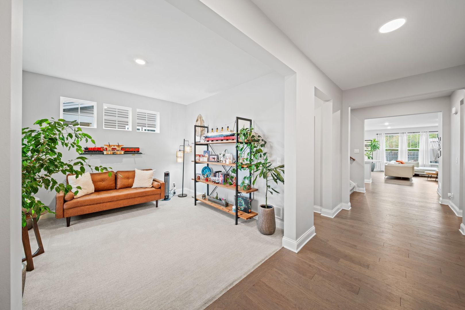 265 South Pointe Avenue, South Elgin, IL 60177