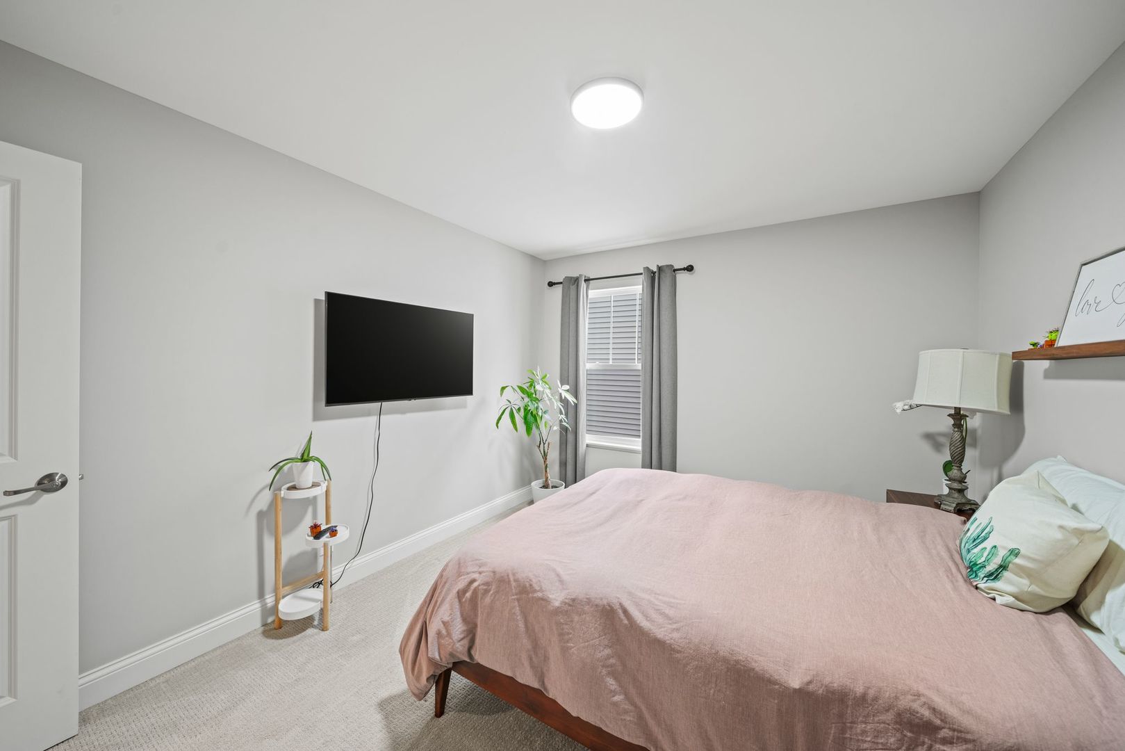 265 South Pointe Avenue, South Elgin, IL 60177