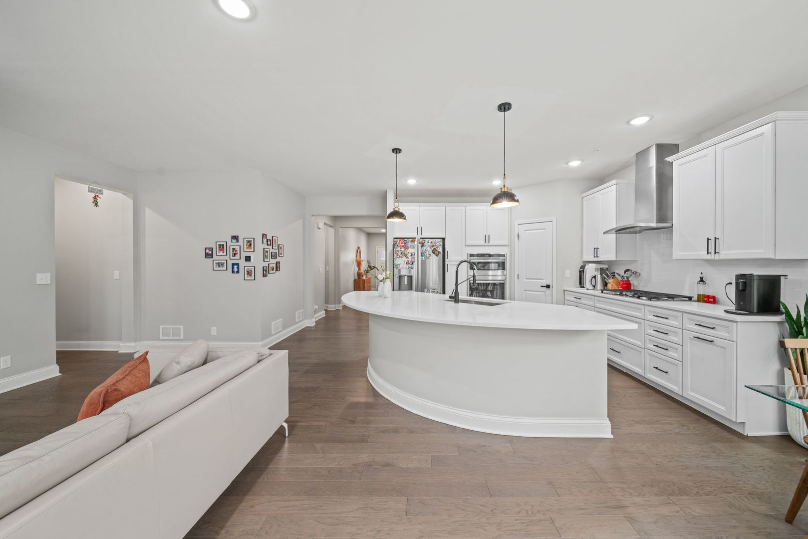 265 South Pointe Avenue, South Elgin, IL 60177