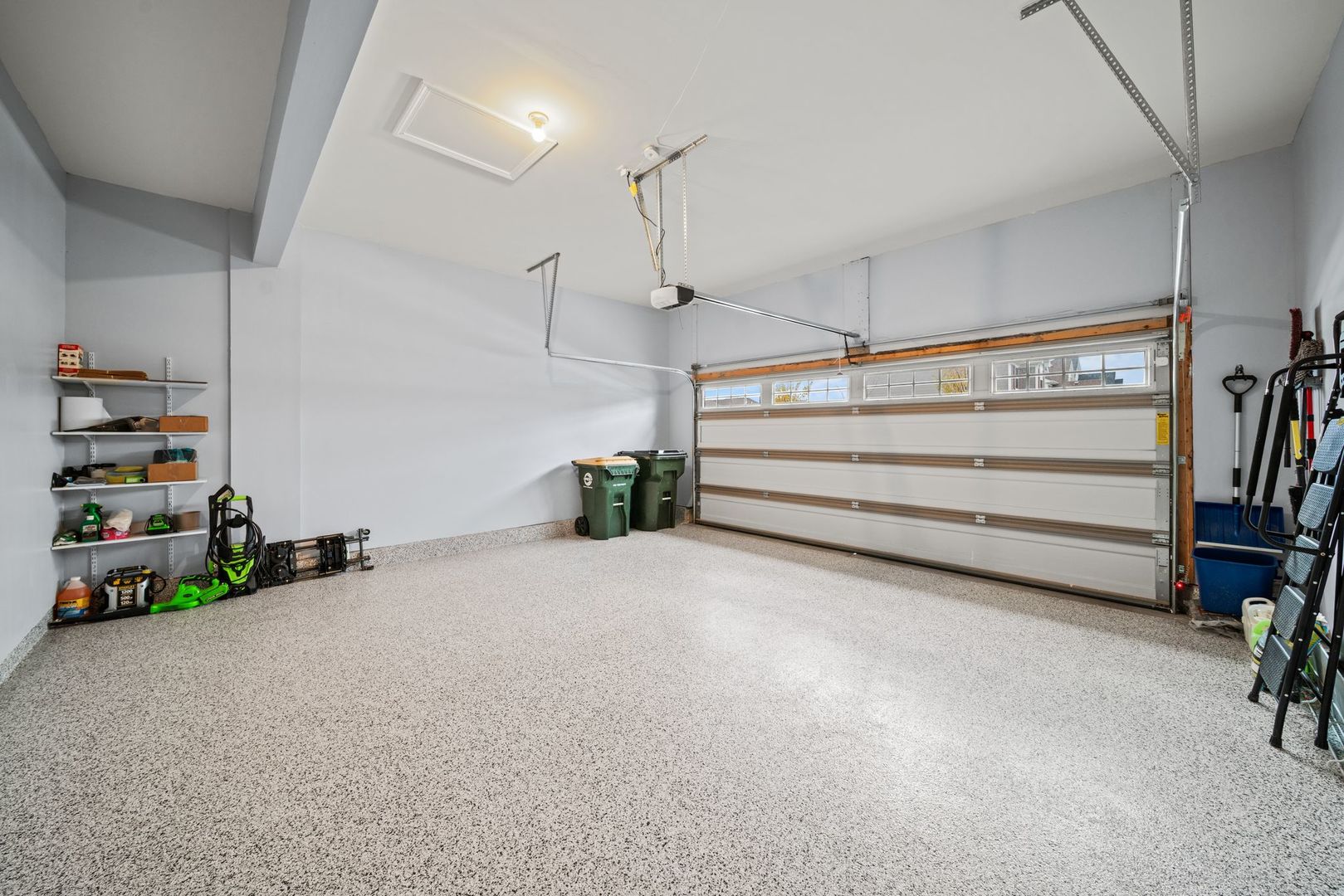 265 South Pointe Avenue, South Elgin, IL 60177